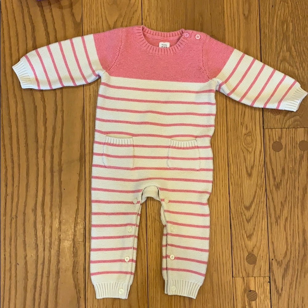 Baby gap onesie in soft knit